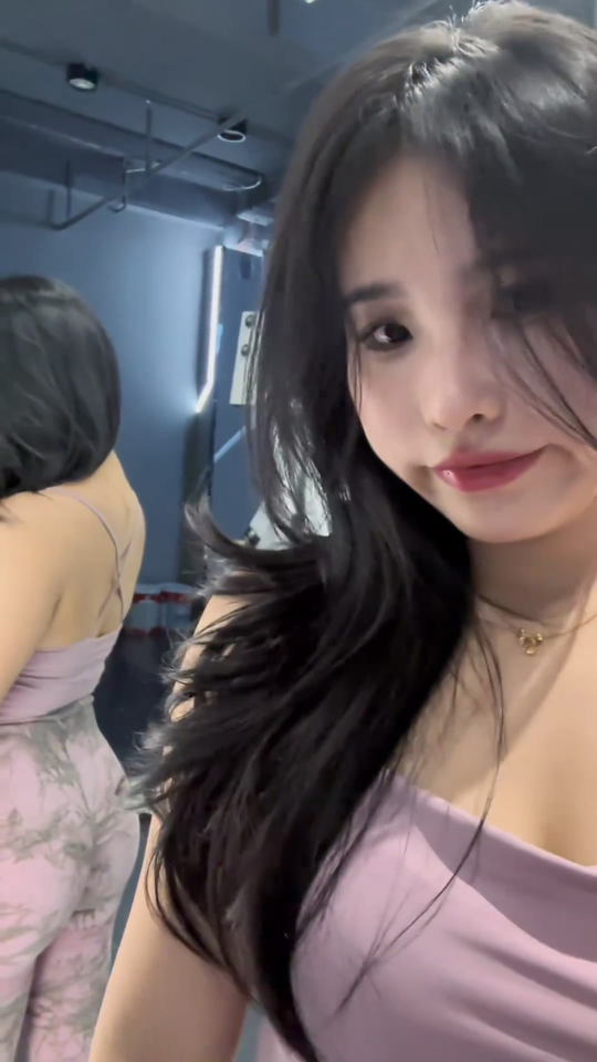 僧侣之夜在线观看应用界面展示